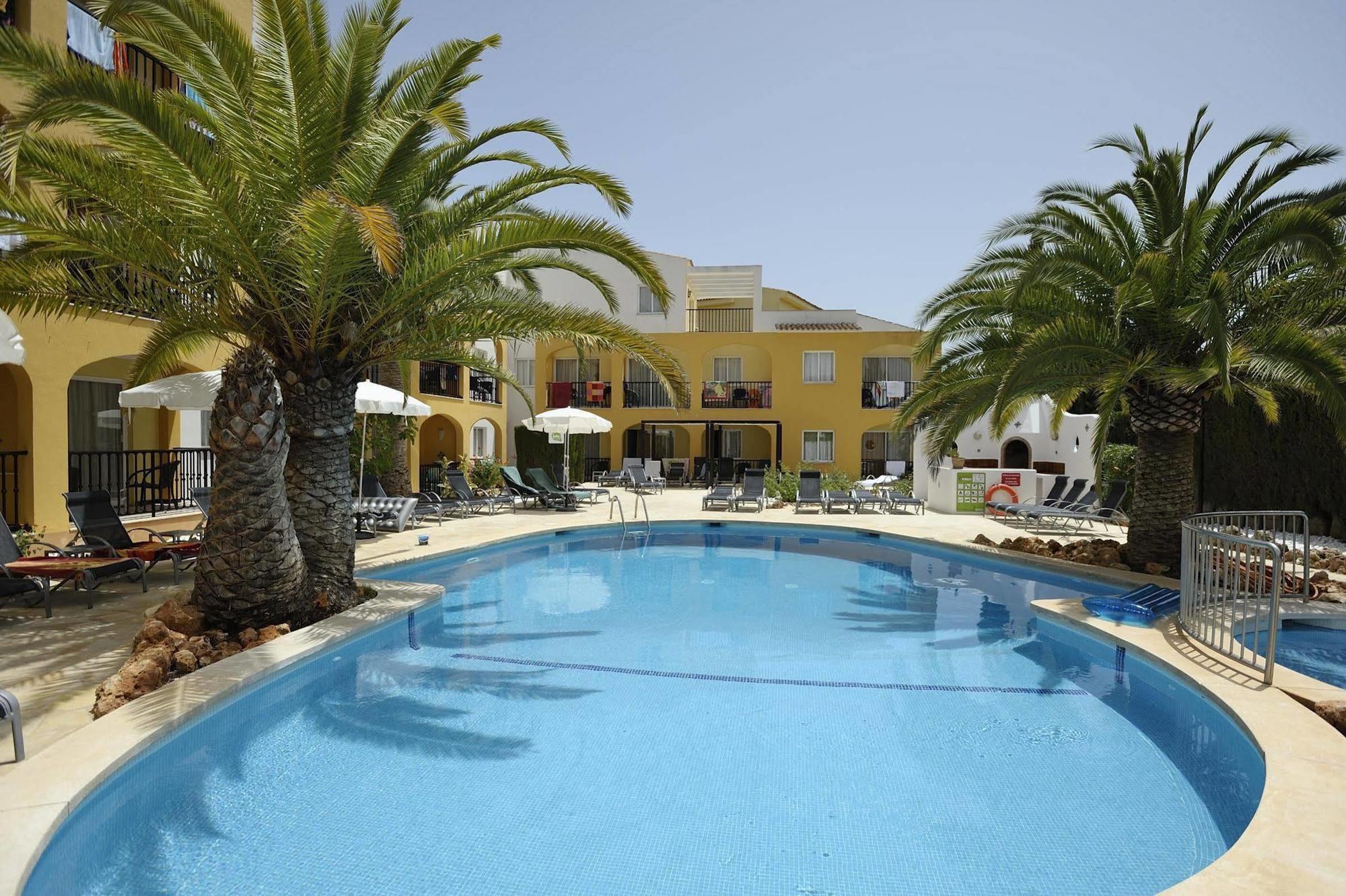 Club Simo Aparthotel Cala Millor  Exterior photo